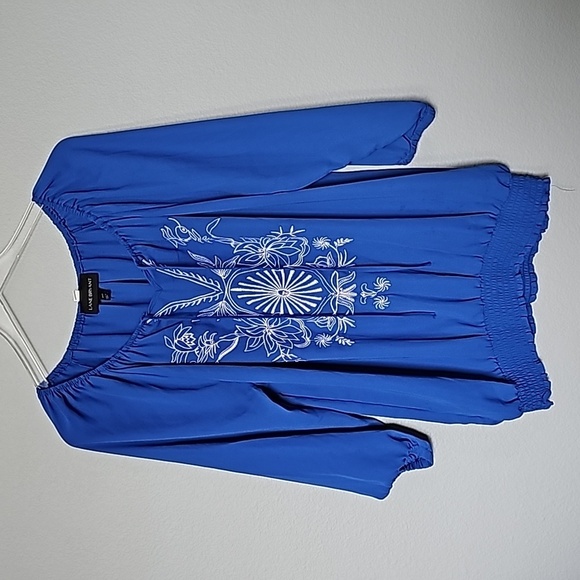 Lane Bryant Vibrant Royal Blue Banded 14/16 embroidered top - Picture 1 of 7